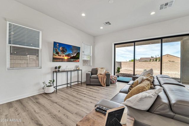 15642 S 182nd Avenue, Goodyear, AZ 85338