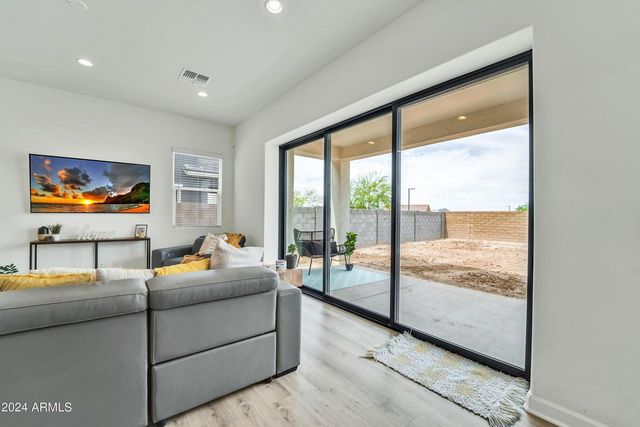15642 S 182nd Avenue, Goodyear, AZ 85338