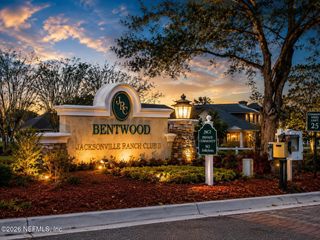10037 SADDLE GATE Court, Jacksonville, FL 32219