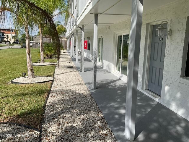 318 ARRICOLA Avenue 101, St. Augustine, FL 32080