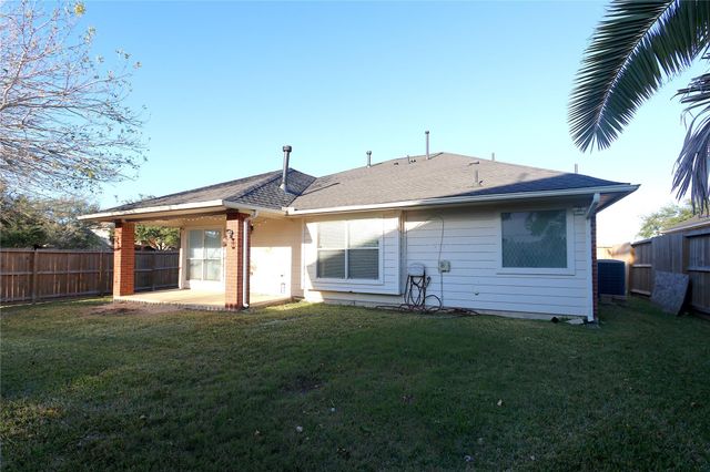 1902 Lantana Spring Lane, Pearland, TX 77581