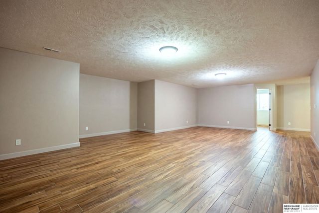 6418 N 163rd Street, Bennington, NE 68116