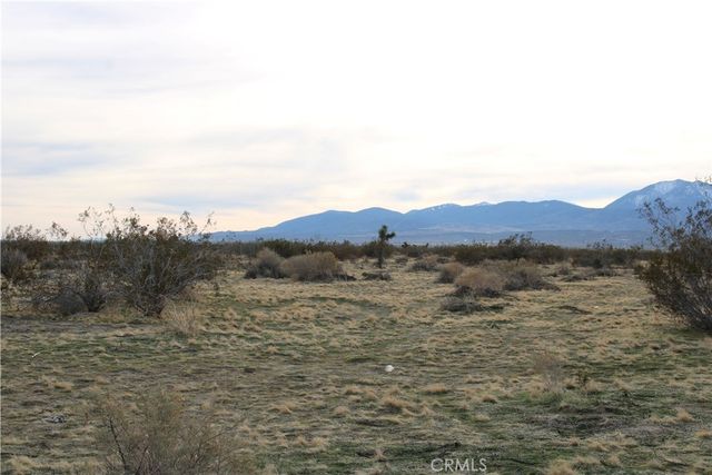 2 AC E Avenue S2, Sun Village, CA 93543