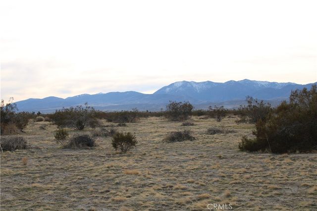 2 AC E Avenue S2, Sun Village, CA 93543