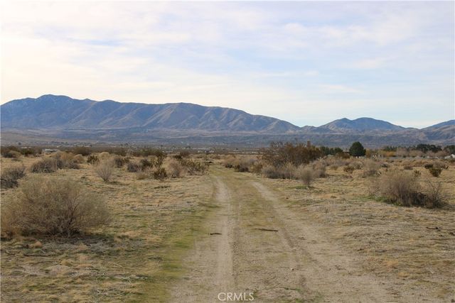 2 AC E Avenue S2, Sun Village, CA 93543