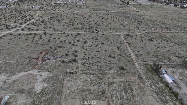 2 AC E Avenue S2, Sun Village, CA 93543