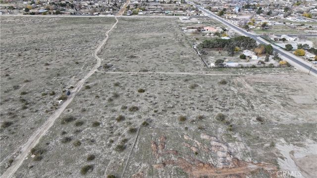 2 AC E Avenue S2, Sun Village, CA 93543
