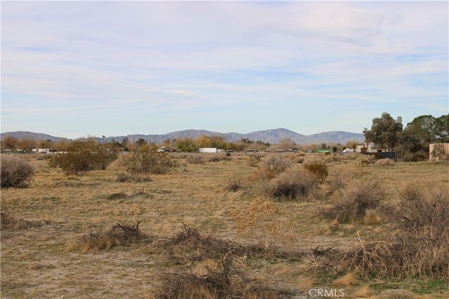 2 AC E Avenue S2, Sun Village, CA 93543