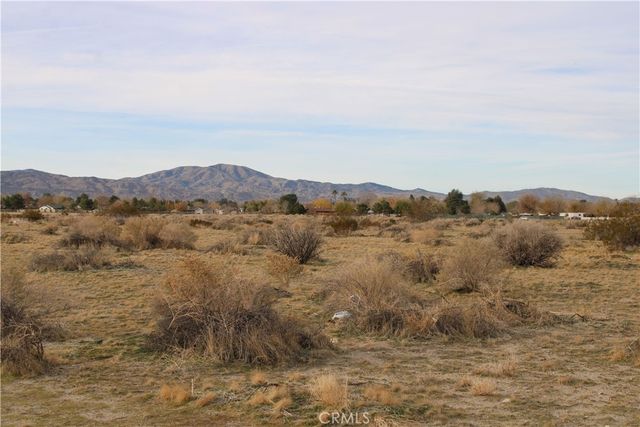 2 AC E Avenue S2, Sun Village, CA 93543