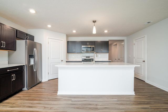 11 Sawmill Drive, Ashville, OH 43103