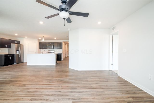 11 Sawmill Drive, Ashville, OH 43103