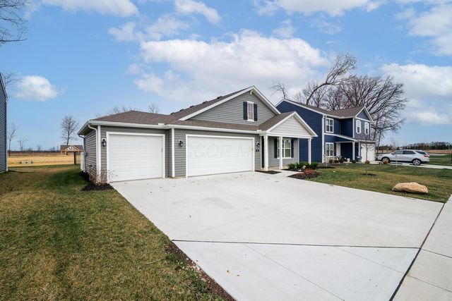 11 Sawmill Drive, Ashville, OH 43103