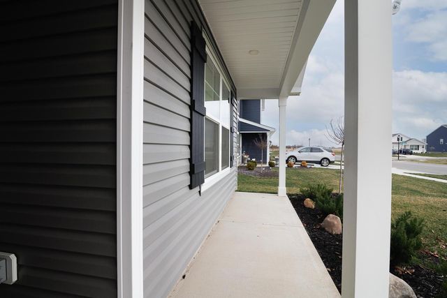 11 Sawmill Drive, Ashville, OH 43103