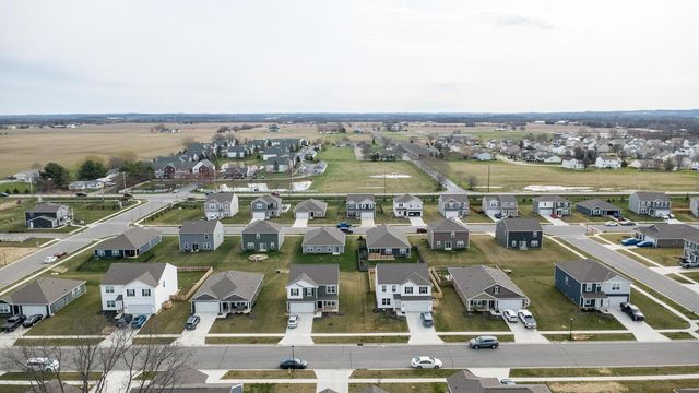 11 Sawmill Drive, Ashville, OH 43103