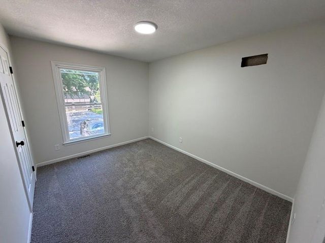 917 NE 108th Terrace, Kansas City, MO 64155