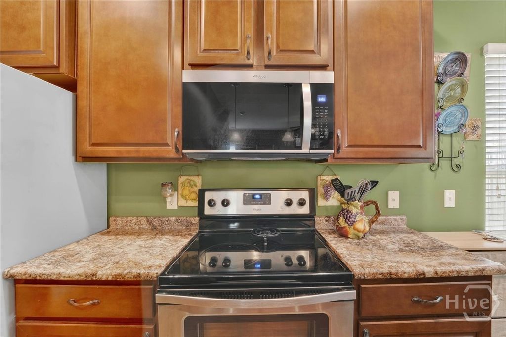 Image 14 of property listing at 282 Willow Point Circle, Savannah, GA 31407