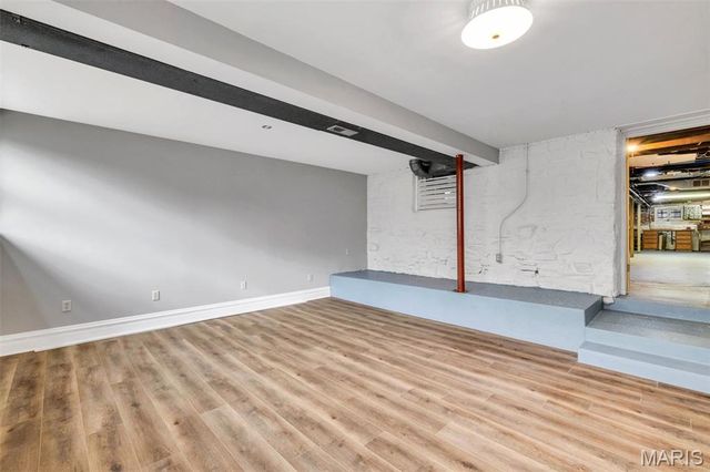 5006 Bancroft Avenue, St Louis, MO 63109