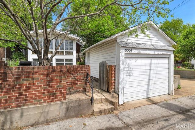 5006 Bancroft Avenue, St Louis, MO 63109