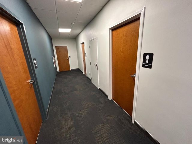 2490 BOULEVARD OF THE GENERALS, Norristown, PA 19403