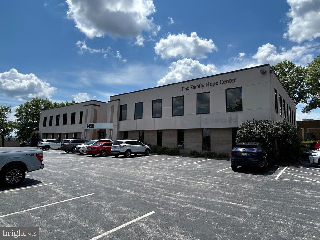 2490 BOULEVARD OF THE GENERALS, Norristown, PA 19403