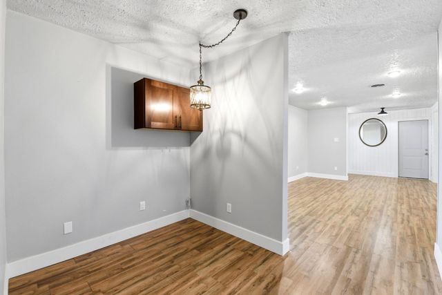 101 W Larkspur Drive, Alvin, TX 77511