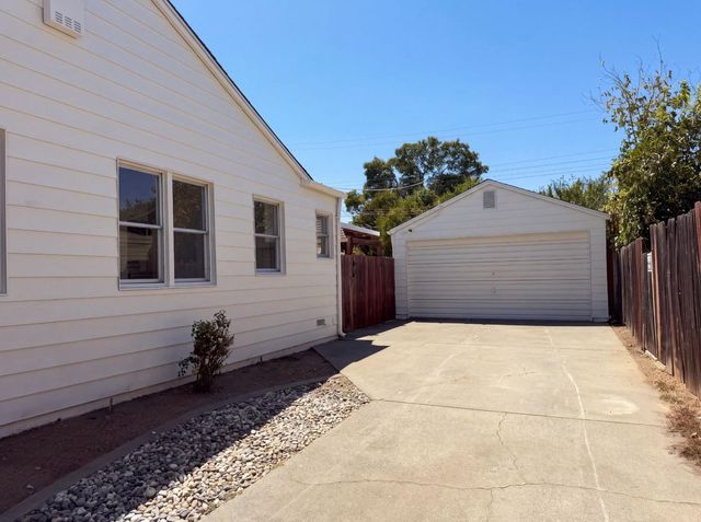 6016 Sampson Blvd, Sacramento, CA 95824