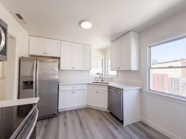 6016 Sampson Blvd, Sacramento, CA 95824