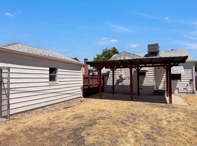 6016 Sampson Blvd, Sacramento, CA 95824