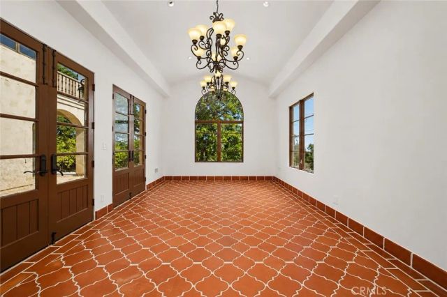 2426 Sierra, Upland, CA 91784