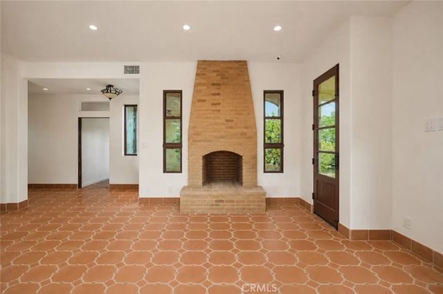 2426 Sierra, Upland, CA 91784