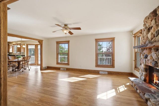 211 Erin COURT, West Bend, WI 53095
