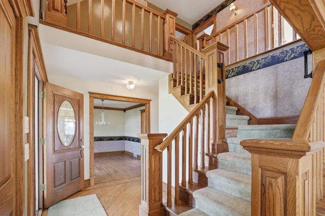 211 Erin COURT, West Bend, WI 53095