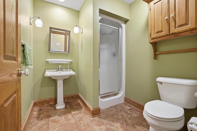 211 Erin COURT, West Bend, WI 53095