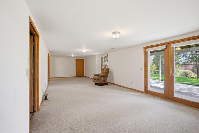 211 Erin COURT, West Bend, WI 53095