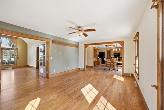 211 Erin COURT, West Bend, WI 53095