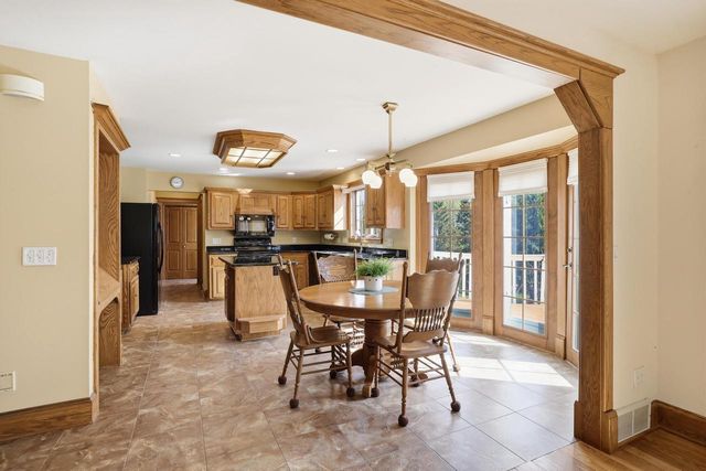 211 Erin COURT, West Bend, WI 53095