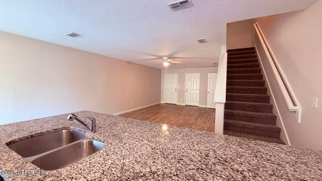 7859 PLAYSCHOOL Lane, Jacksonville, FL 32210