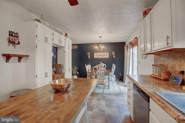 2597 WHITE CHURCH RD, Chambersburg, PA 17202