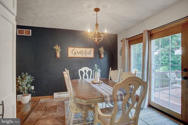 2597 WHITE CHURCH RD, Chambersburg, PA 17202