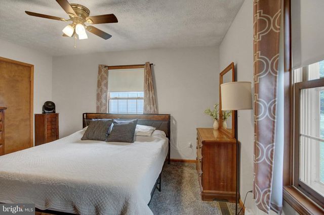 2597 WHITE CHURCH RD, Chambersburg, PA 17202