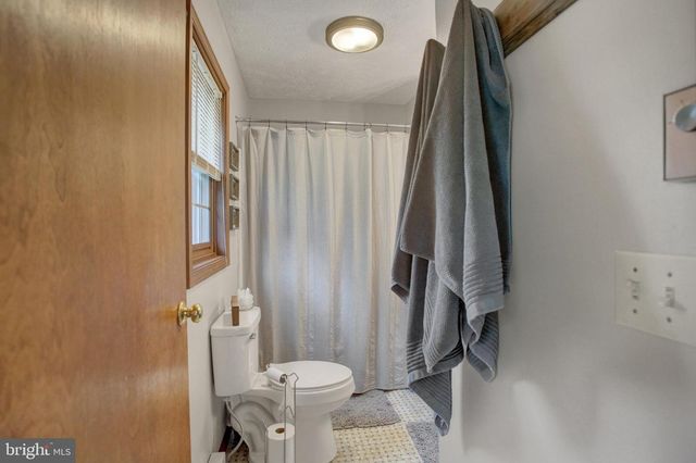 2597 WHITE CHURCH RD, Chambersburg, PA 17202