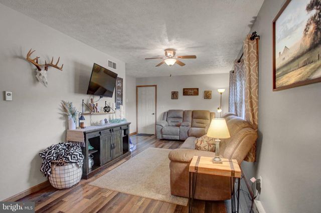 2597 WHITE CHURCH RD, Chambersburg, PA 17202
