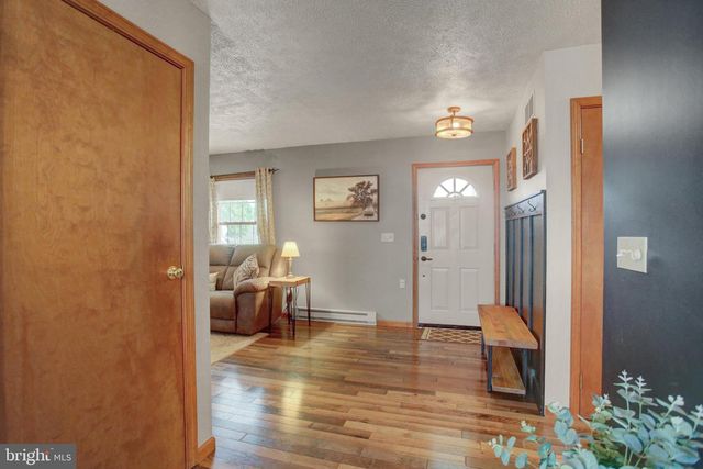2597 WHITE CHURCH RD, Chambersburg, PA 17202