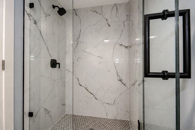 6630 N Trumbull Avenue, Lincolnwood, IL 60712