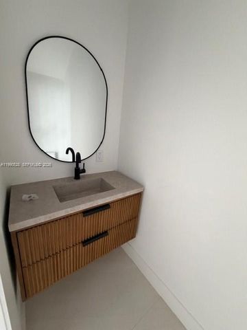 2800 SW 38th Ct, Miami, FL 33134