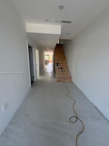 2800 SW 38th Ct, Miami, FL 33134