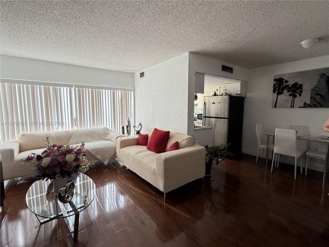 9390 W Flagler St 225C, Miami, FL 33174