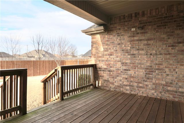 2500 Bridlecreek Road, Siloam Springs, AR 72761