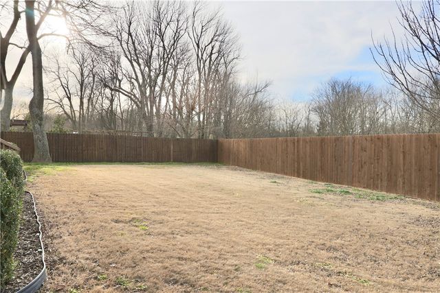 2500 Bridlecreek Road, Siloam Springs, AR 72761