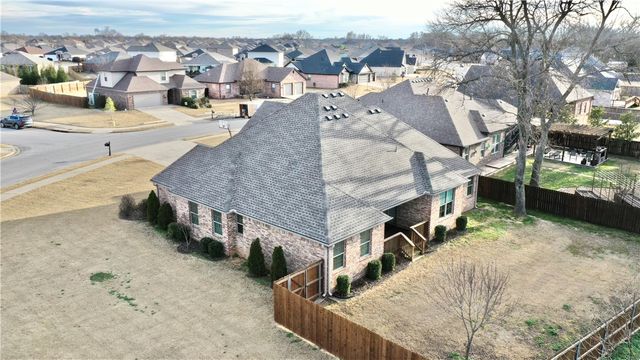 2500 Bridlecreek Road, Siloam Springs, AR 72761